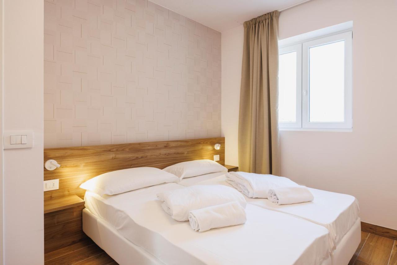 Lake Side Suites Riva del Garda Exterior foto
